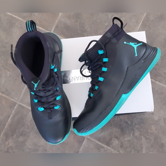 Jordan Ultra Fly 2 - Picture 3 of 9